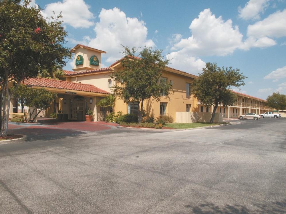 La Quinta Inn By Wyndham San Antonio I-35 N At Rittiman Rd מראה חיצוני תמונה